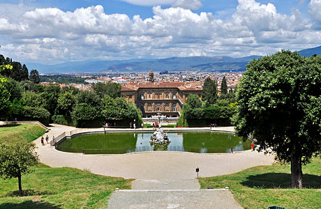 ピッティ宮殿とボーボリ庭園はフィレンツェの世界遺産